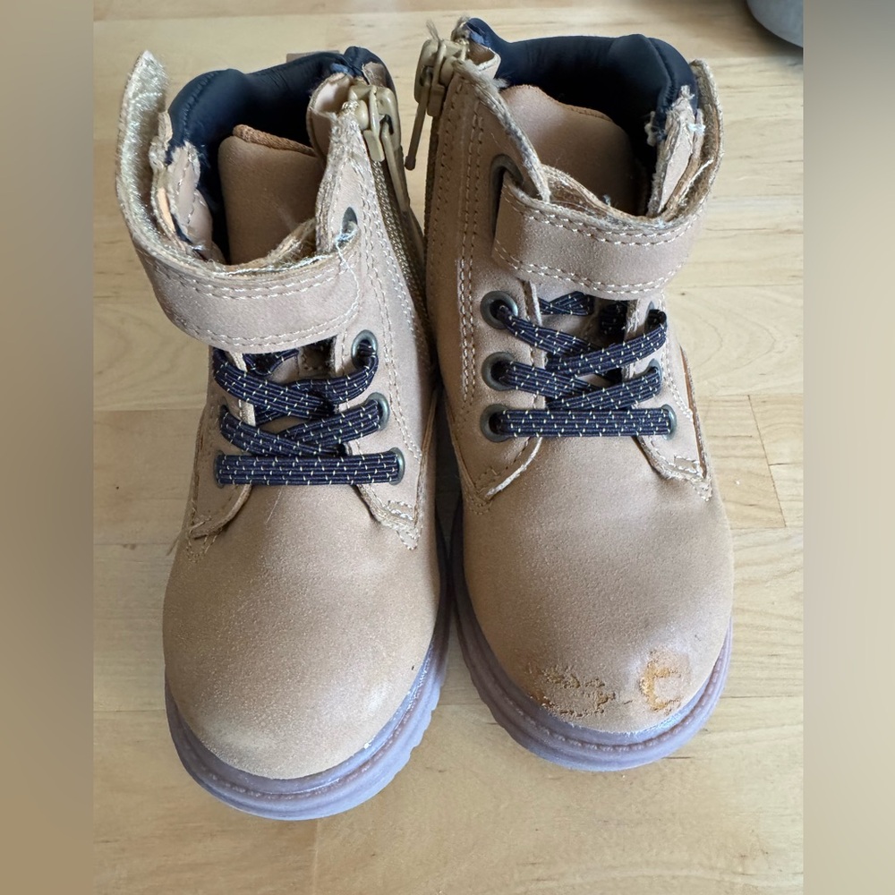 Tan and Black Ankle Boots with Sturdy Design kids size 7
